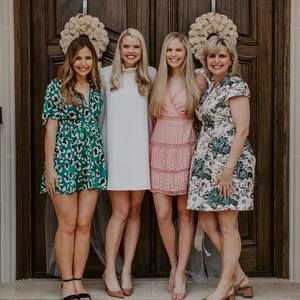 Meet your Posher, Sarah metz